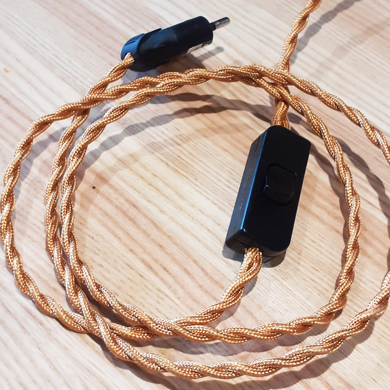 Fil doré torsadé OWO Créations