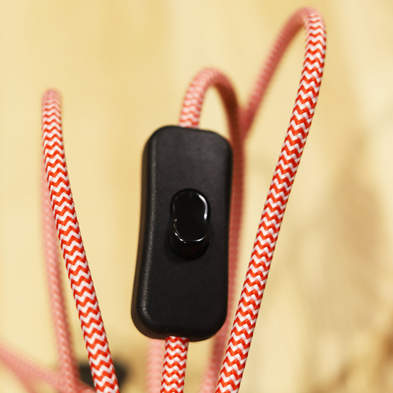 Fil tissé rayé rouge et blanc interr noir Fil noir & blanc brillant OWO Créations